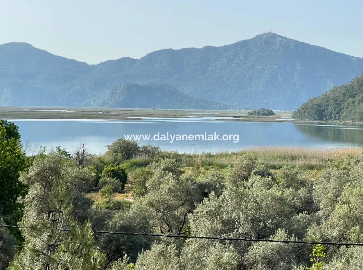 6.821M2 Dorfhaus Zum Verkauf Mit Blick Auf Den Çandir See