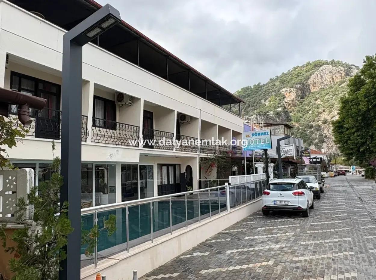 Dalyan'da 30 Odalı Kanala Yakın Satılık Otel