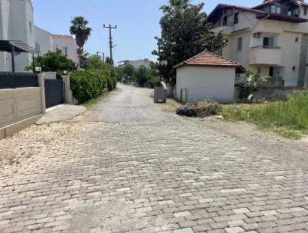 Dalyan Gülpınar'da 611M2 %20+40 İmarlı Satılık Arsa