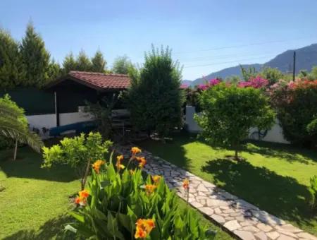 Dalyan'da 1015M2  Arsa İçinde 4+1 Satılık Villa